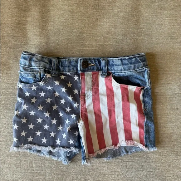 Cat & Jack Girls Denim Shorts American Flag Print Size 5 (6/6X) Distressed Hem - Picture 2 of 7